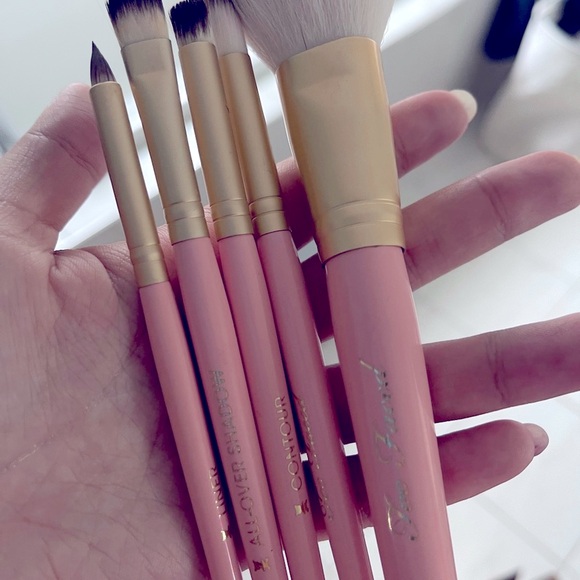 Too faced brush set - Picture 2 of 3